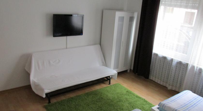 Apartments Mayen Bilik gambar