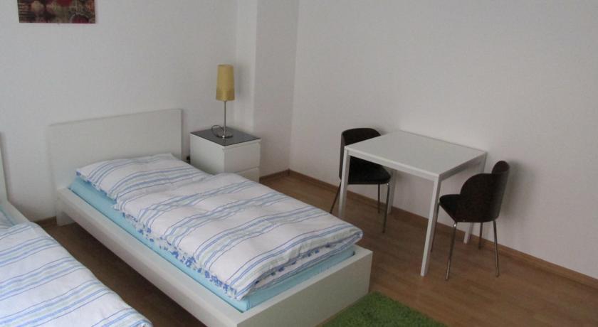 Apartments Mayen Bilik gambar