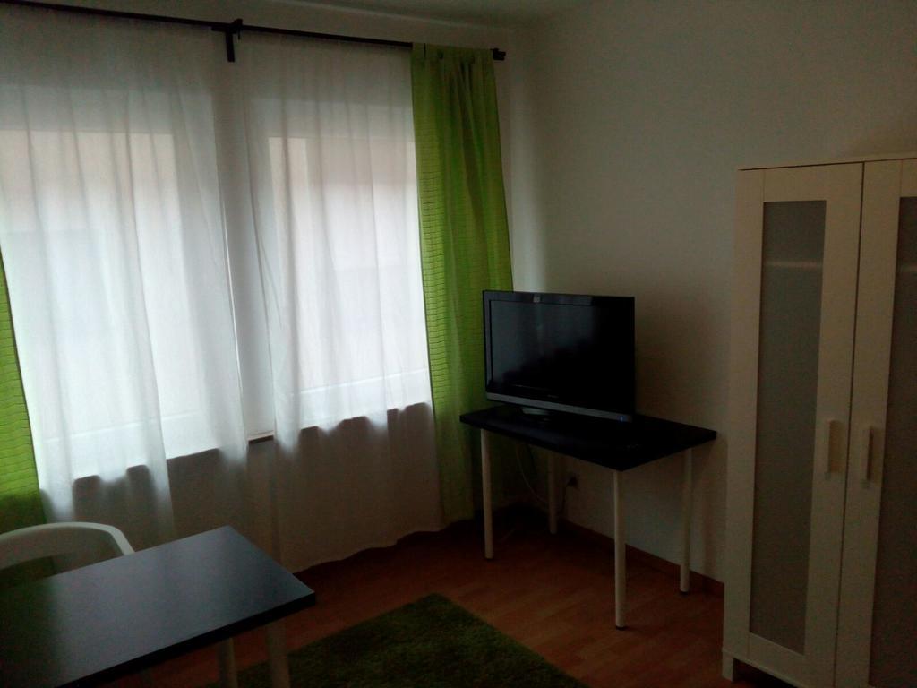 Apartments Mayen Luaran gambar